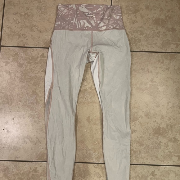 Lululemon Athletica Limited Addition Pink Patterned Wunder Train Leggings 25” - Picture 4 of 4